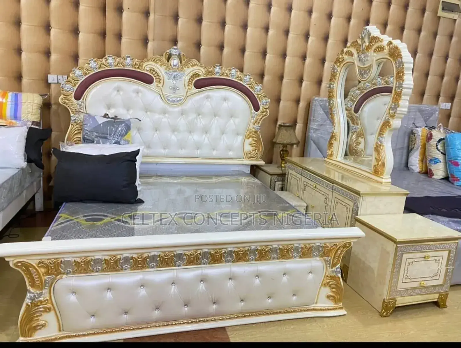 Royal Bed 6 Feet X 7 Feet