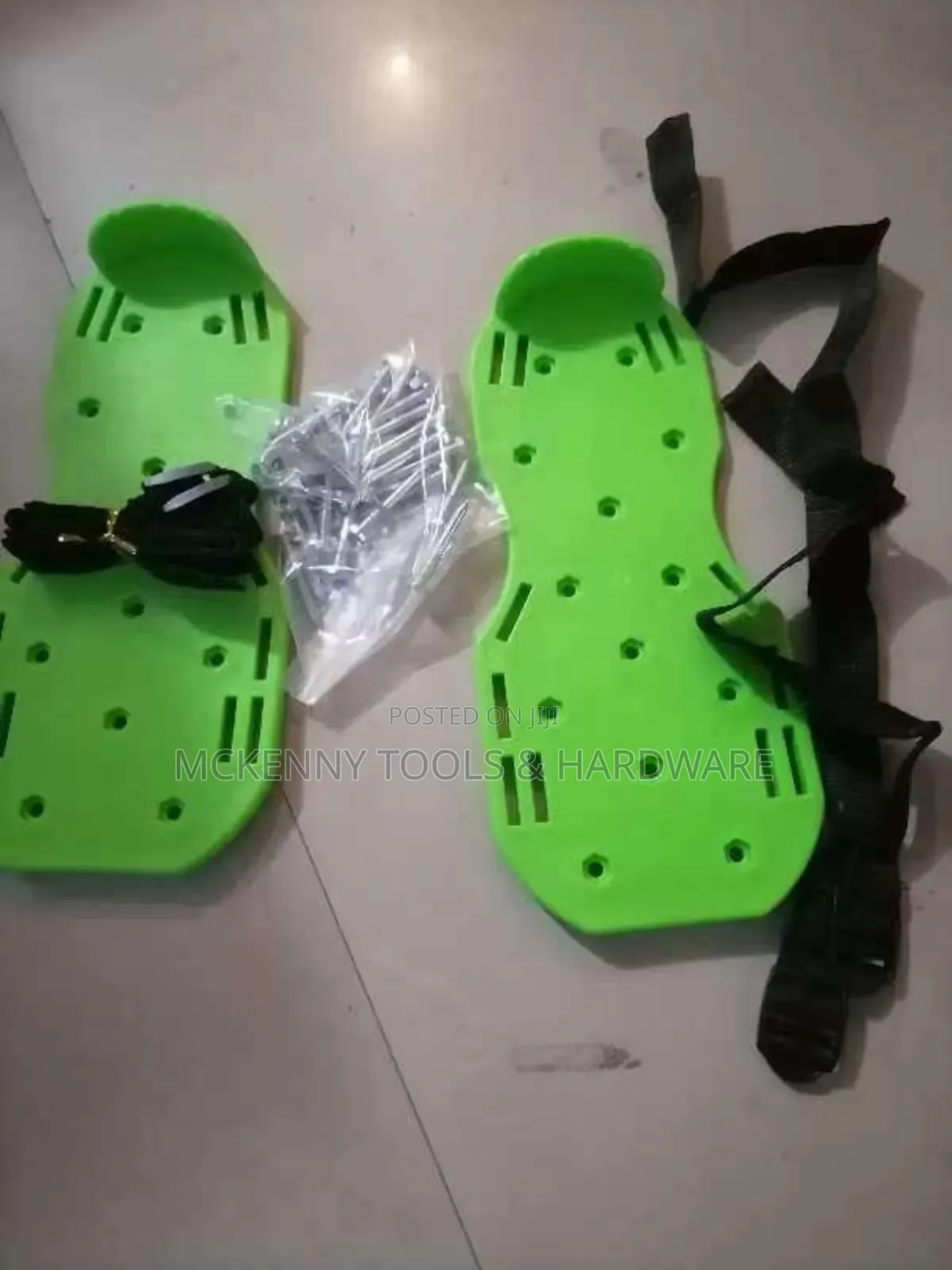 Lawn Aerator Shoes Comfortable Grass Aerating Spike Sandals