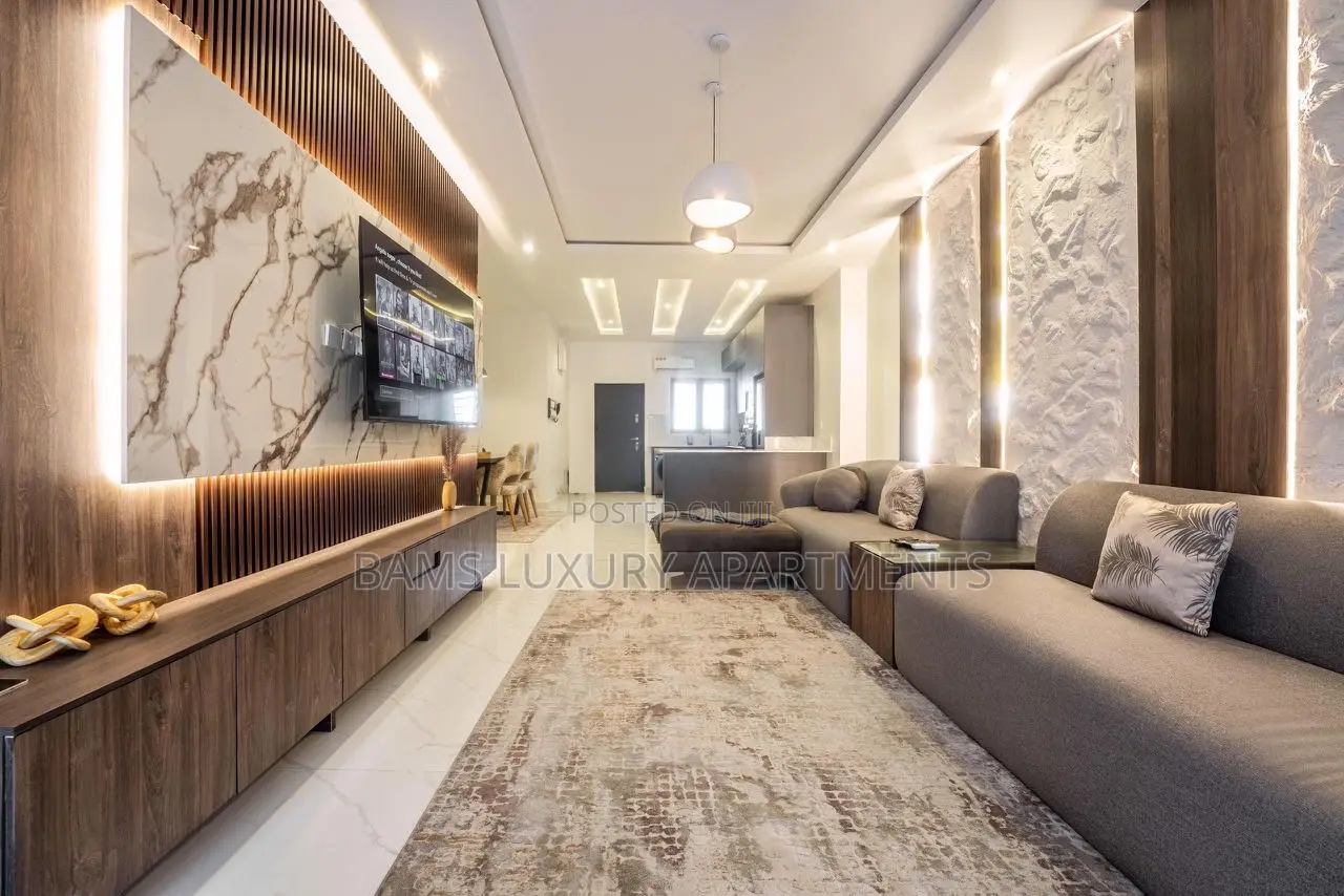 Book This Stunning , Unique 2 Bedroom Apartmen