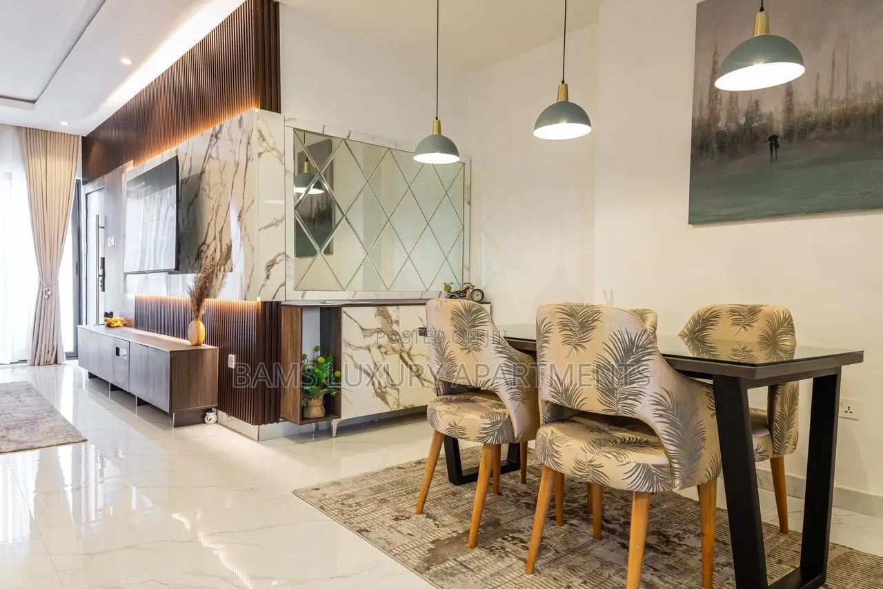 Book This Stunning , Unique 2 Bedroom Apartmen
