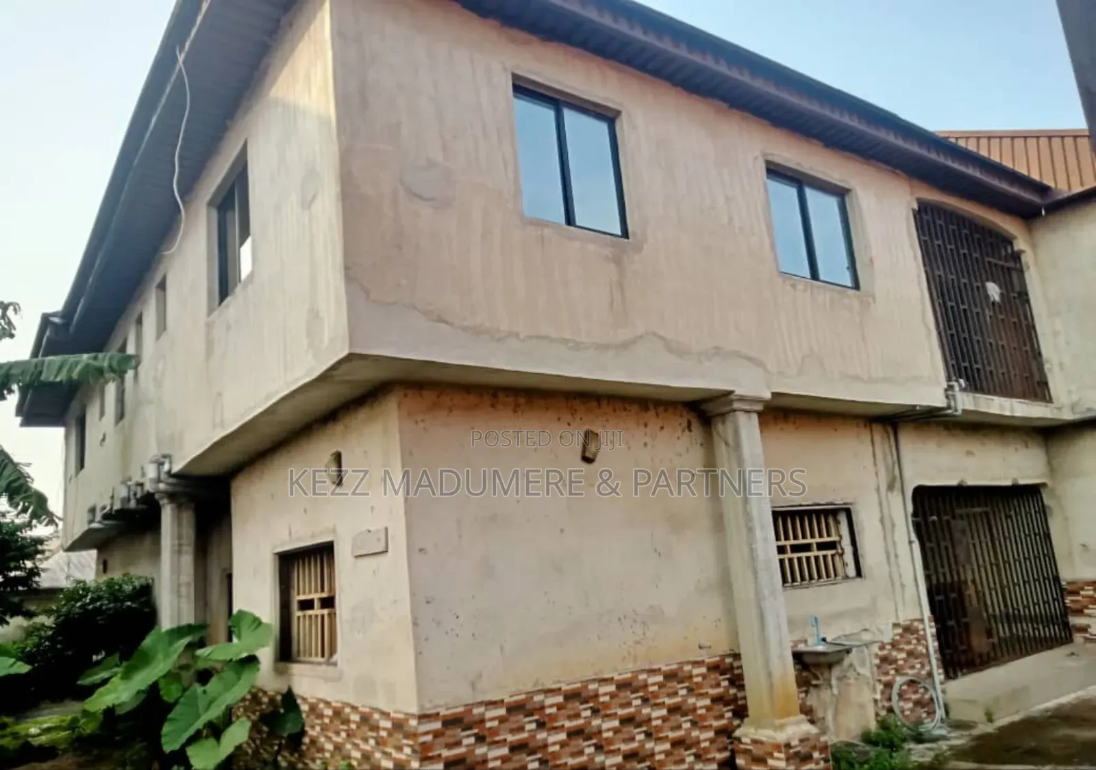 6bdrm Block of Flats in Off Information for sale