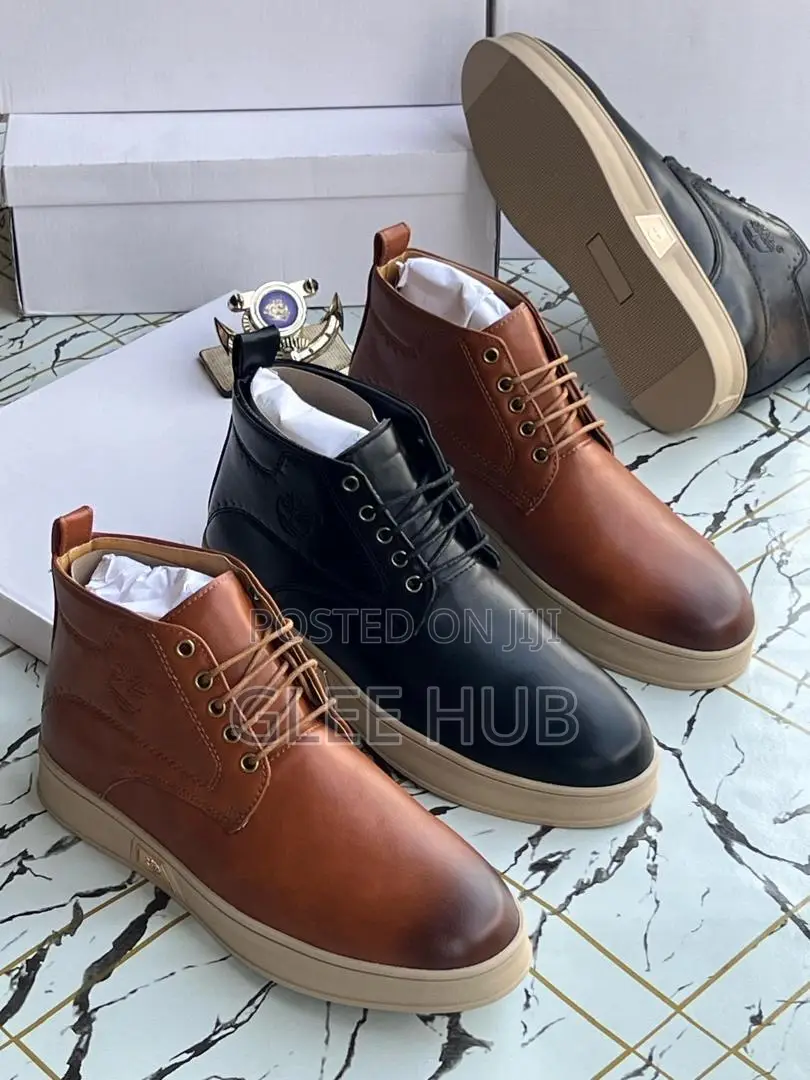 Brown-soled Ankle Shoes
