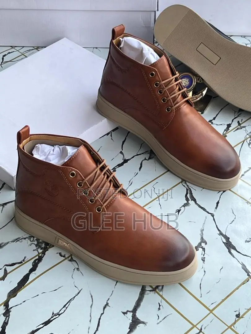 Brown-soled Ankle Shoes