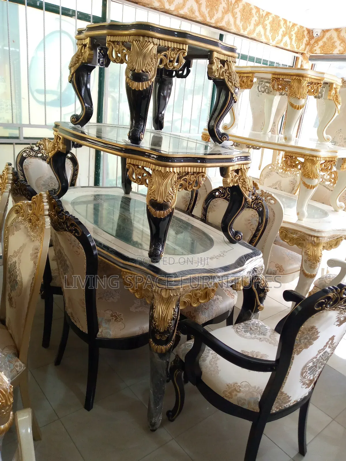 Royal Dining Set By 6seaters With Center Table Set