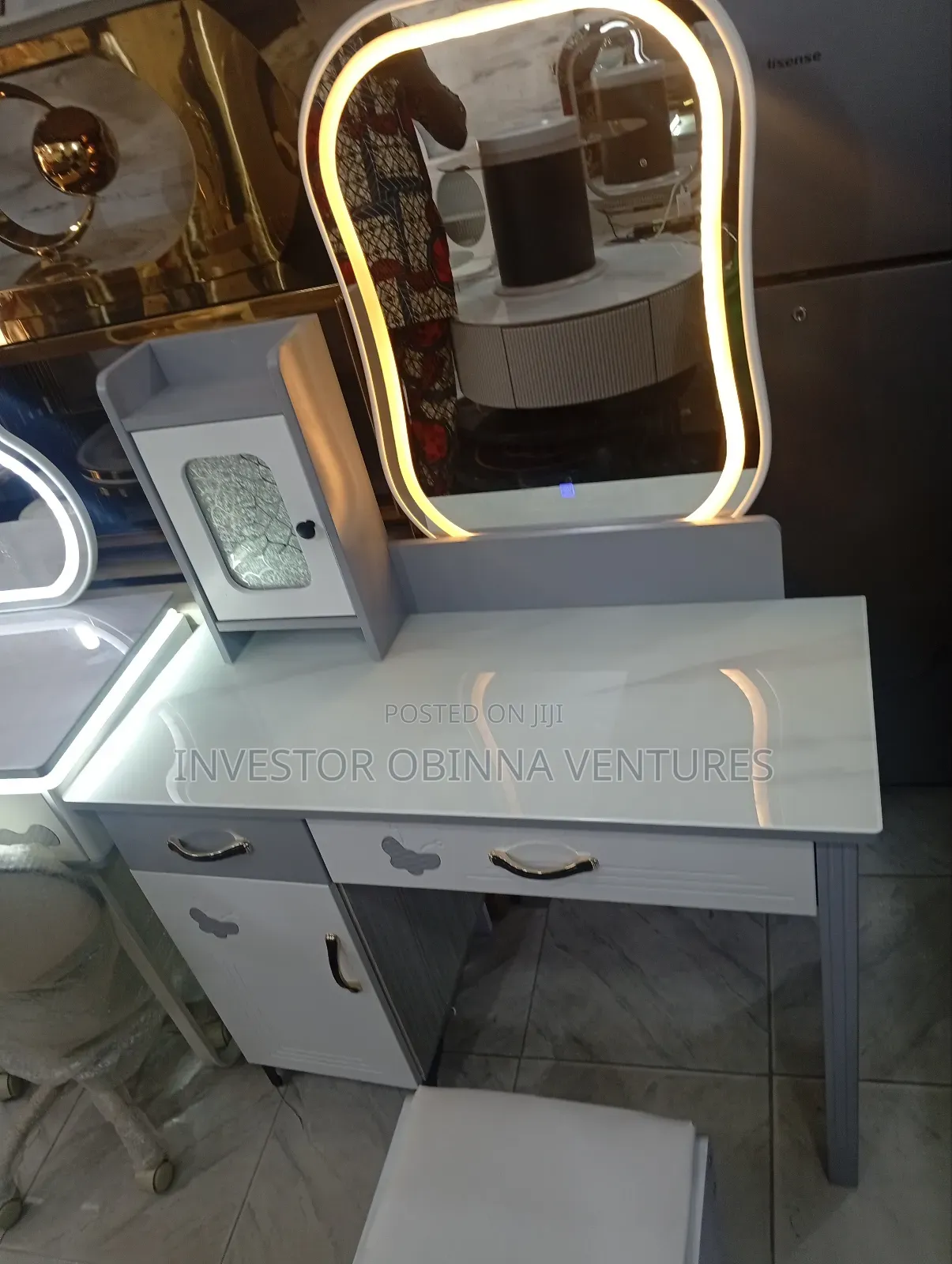 Dressing Console