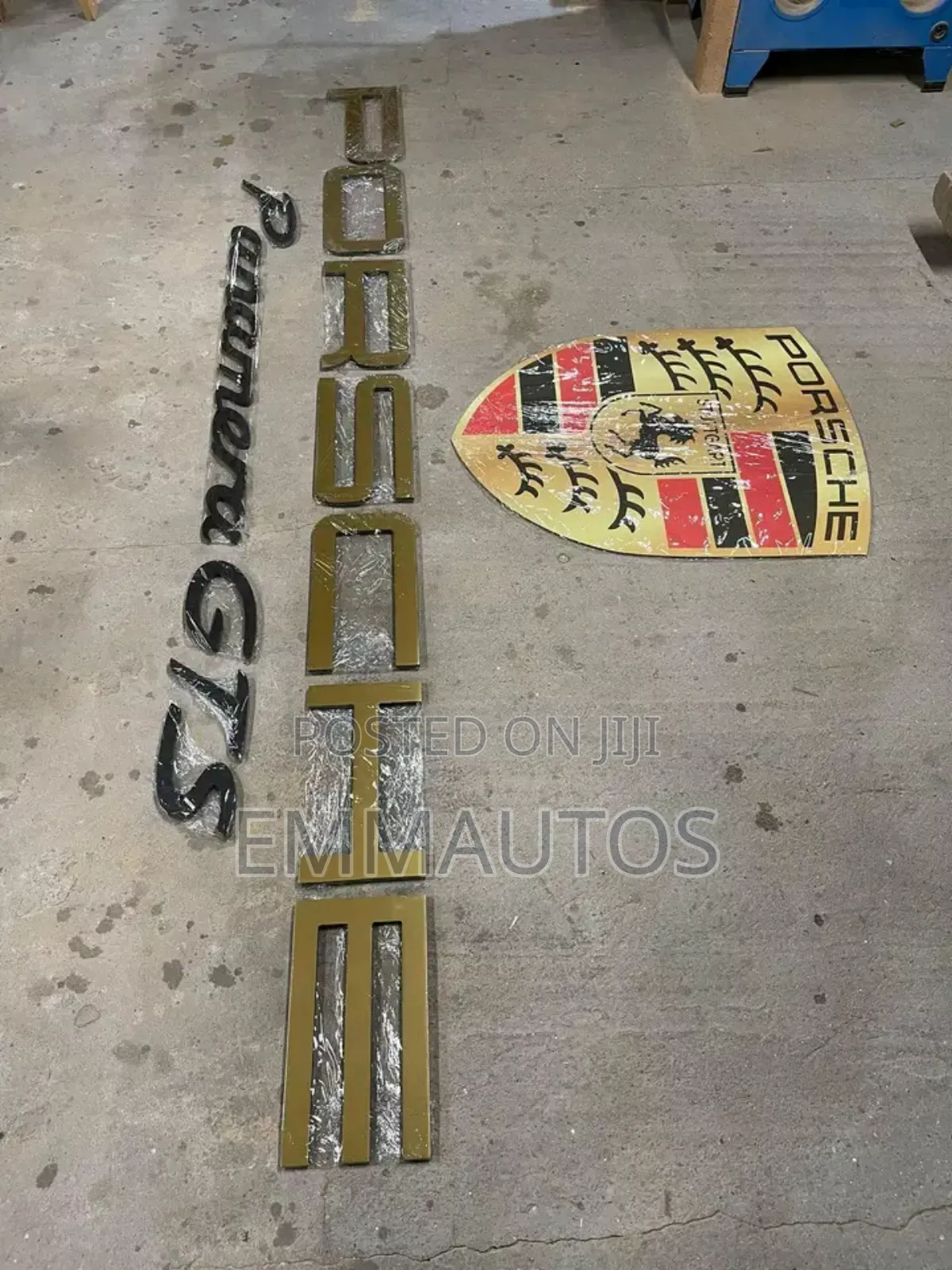 Logs Alphabet Porsche Cayenne Panamera