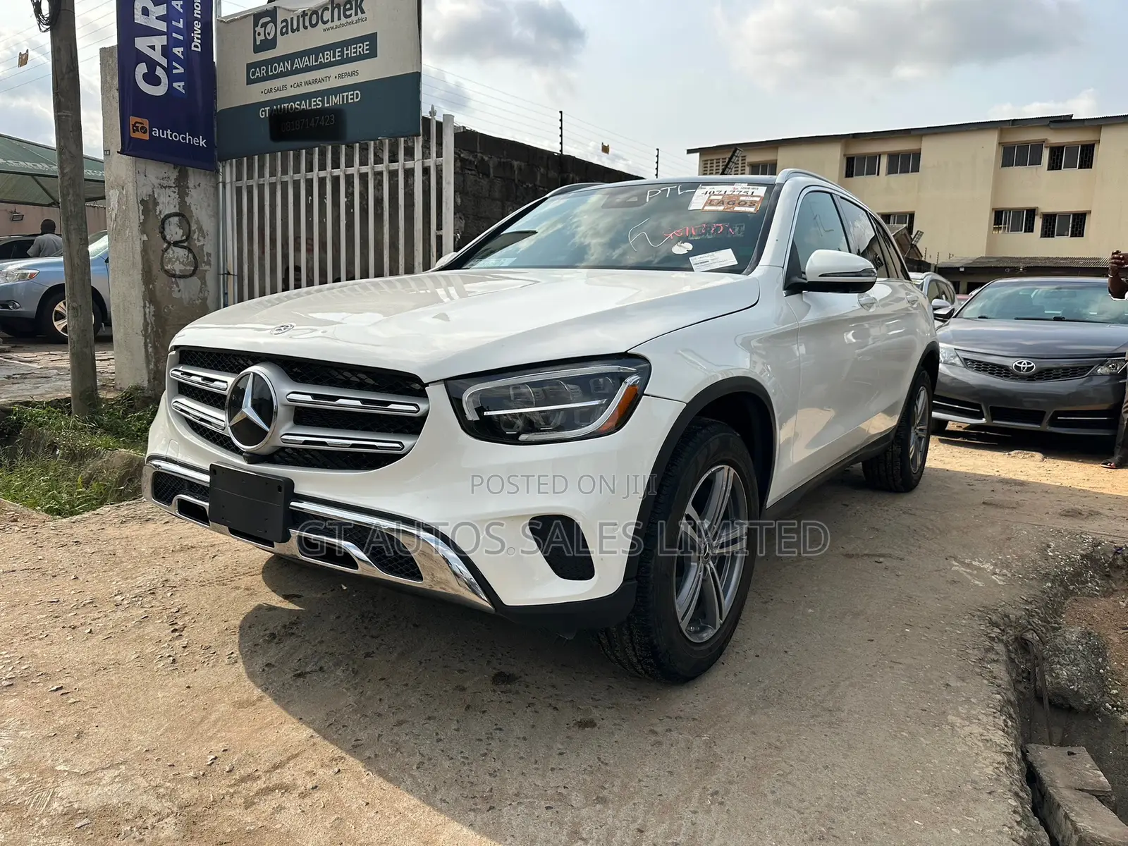 Mercedes-Benz GLC-Class 2022 Off white