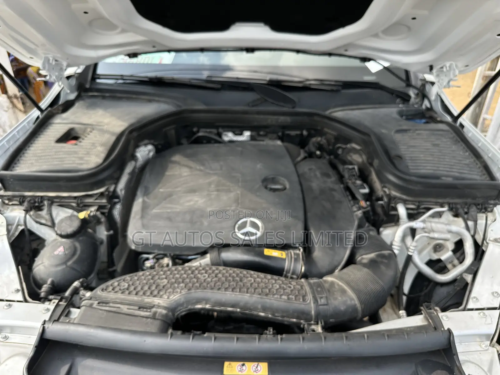 Mercedes-Benz GLC-Class 2022 Off white