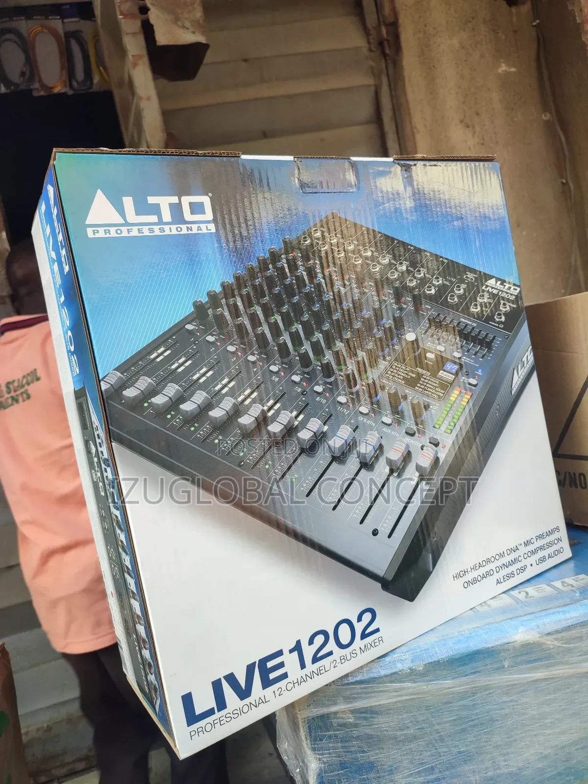 Alto Professional Live 1202 12-channel / 2-bus Mixer