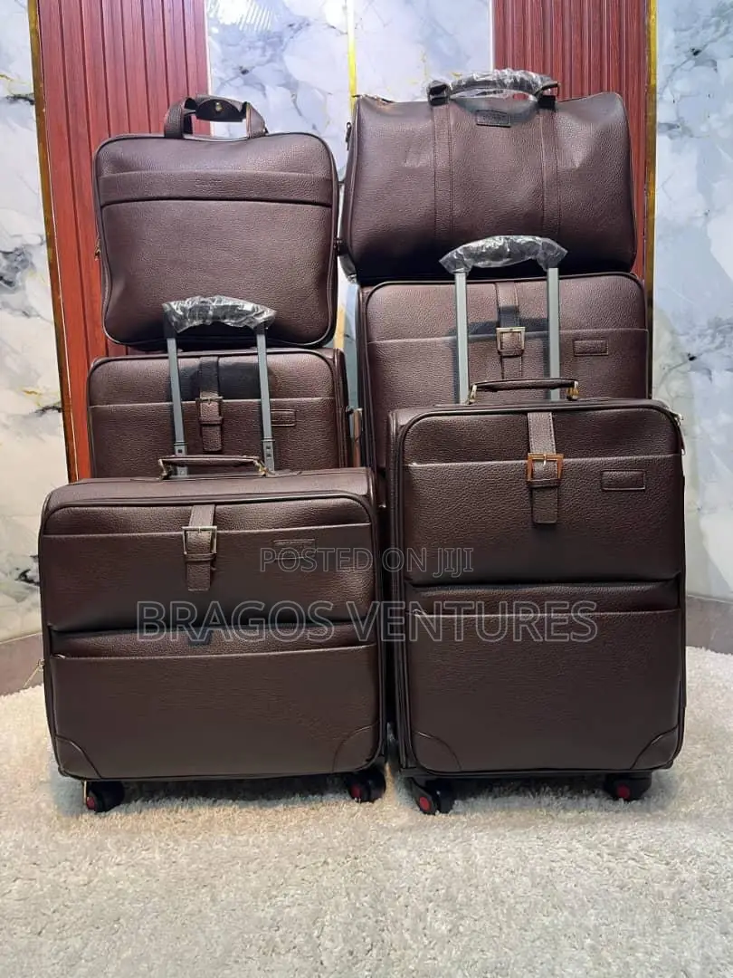 Leather Set of 6pcs Travel Box