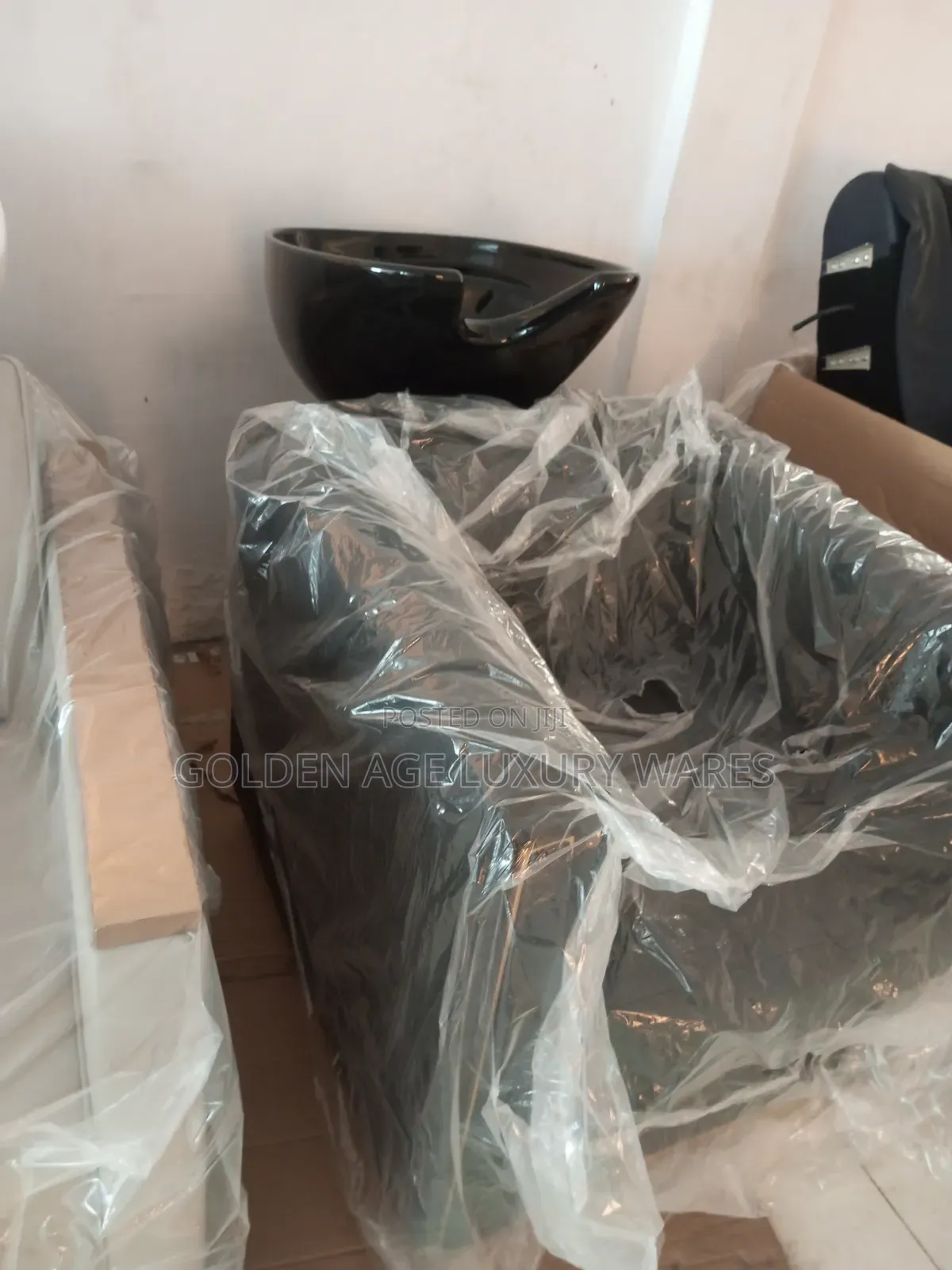 Saloon Basin Set With Chair Black