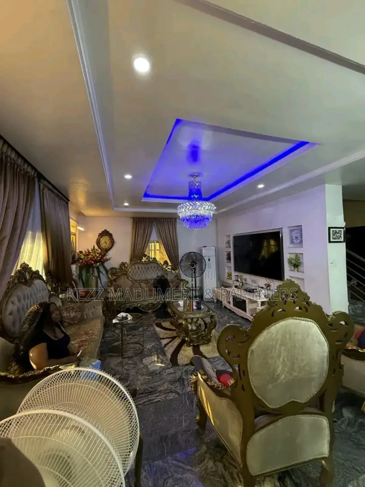 Furnished 4bdrm Duplex in Near Golf Estate , for sale