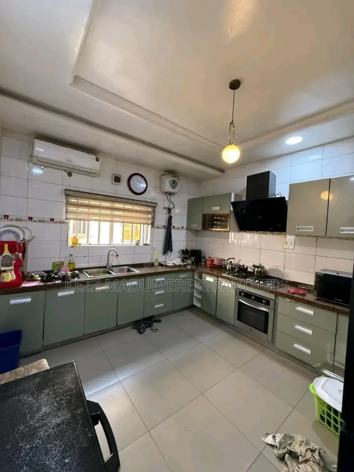 Furnished 4bdrm Duplex in Near Golf Estate , for sale