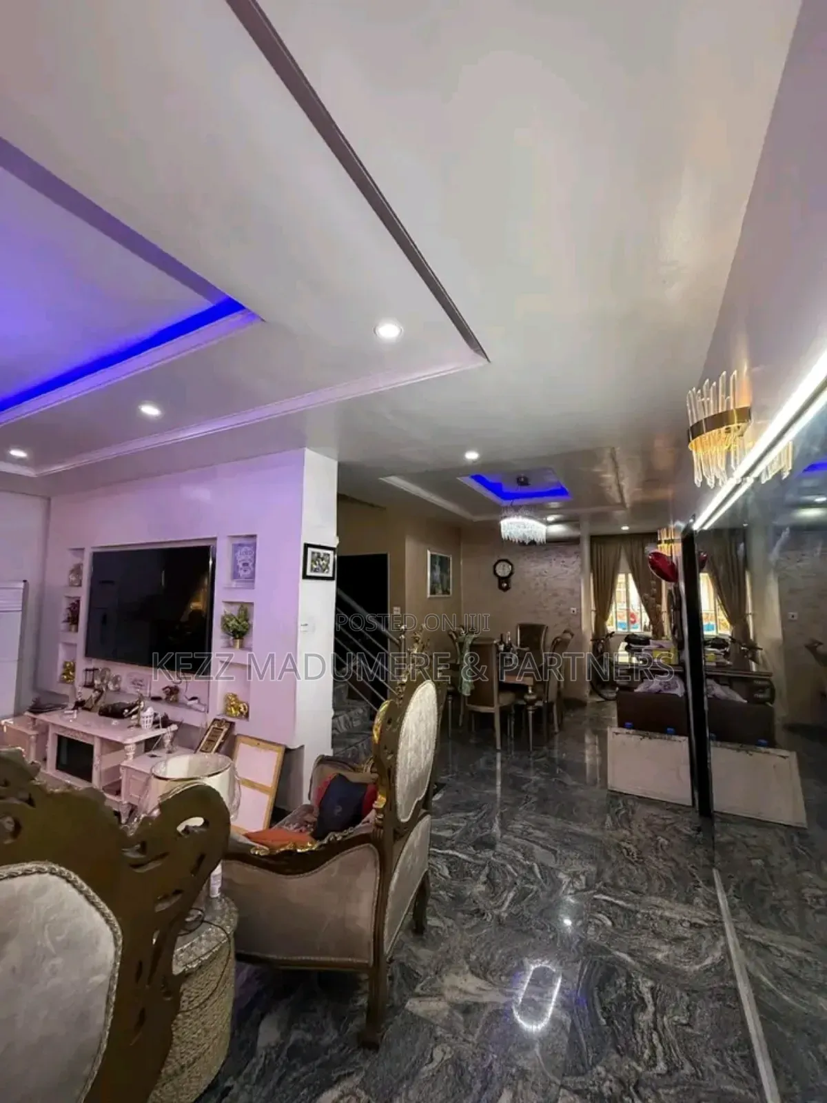 Furnished 4bdrm Duplex in Near Golf Estate , for sale