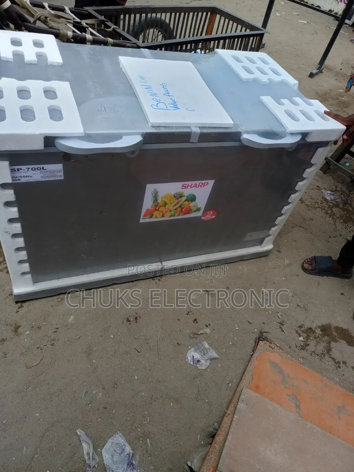 Sharp Freezer 700l