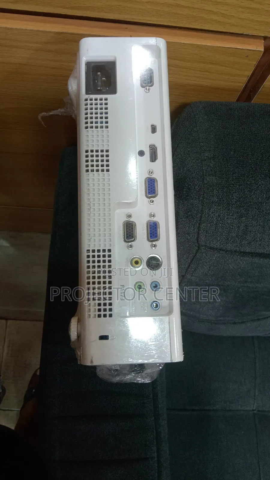 Acer 2000lumens Hybrid Laser Projector
