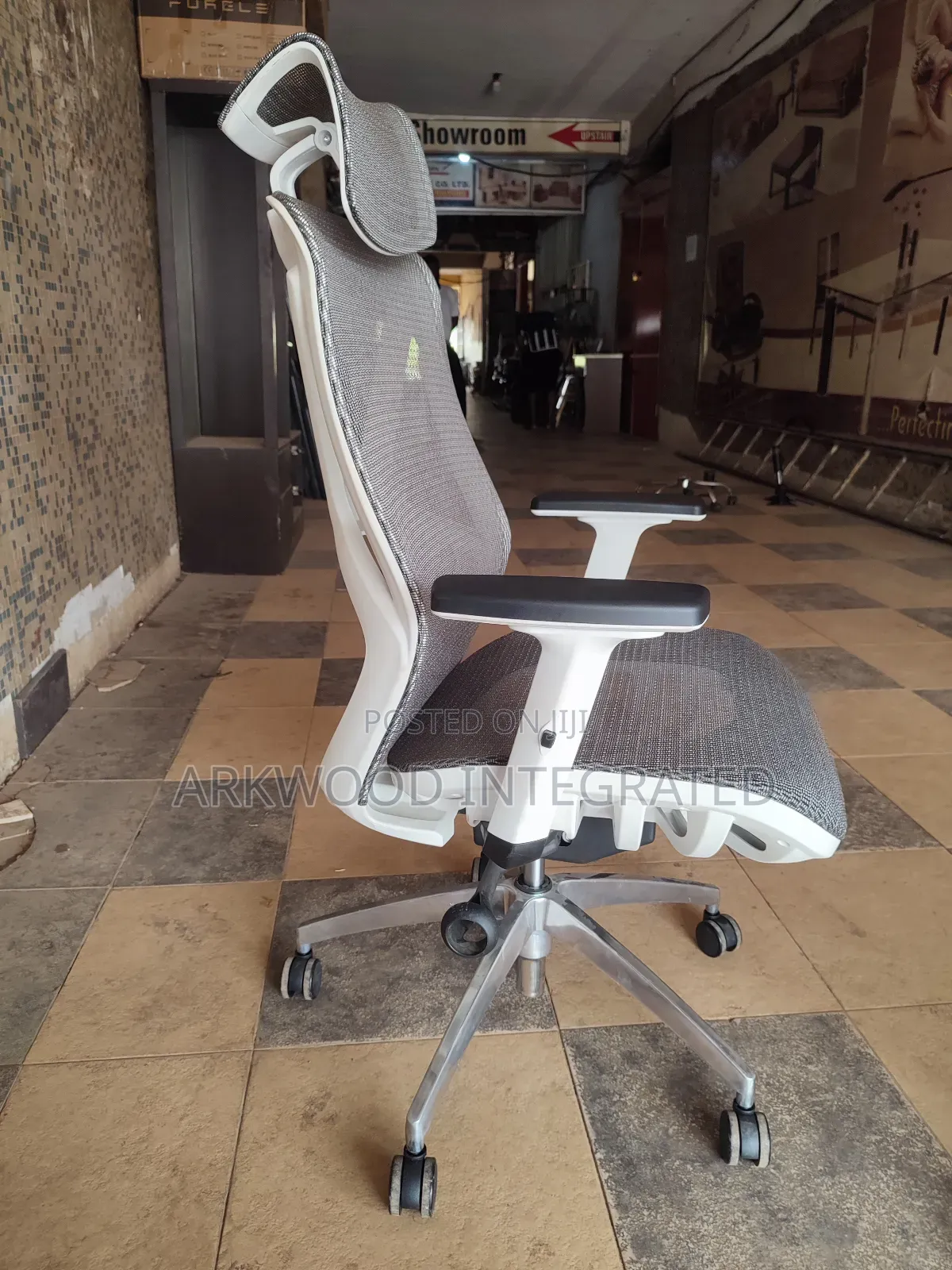 Ergonomic Mesh Office Chair