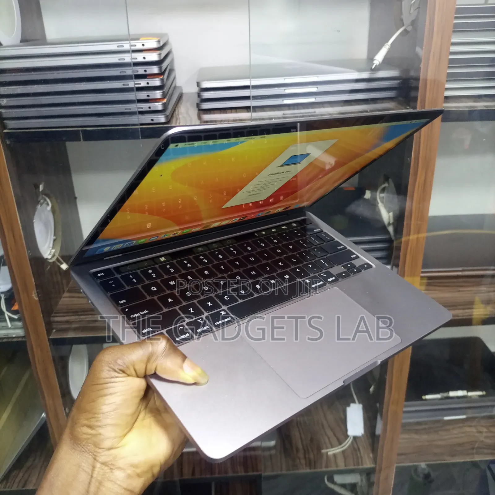 Laptop Apple MacBook Pro 2020 16GB Intel Core i7 SSD 512GB