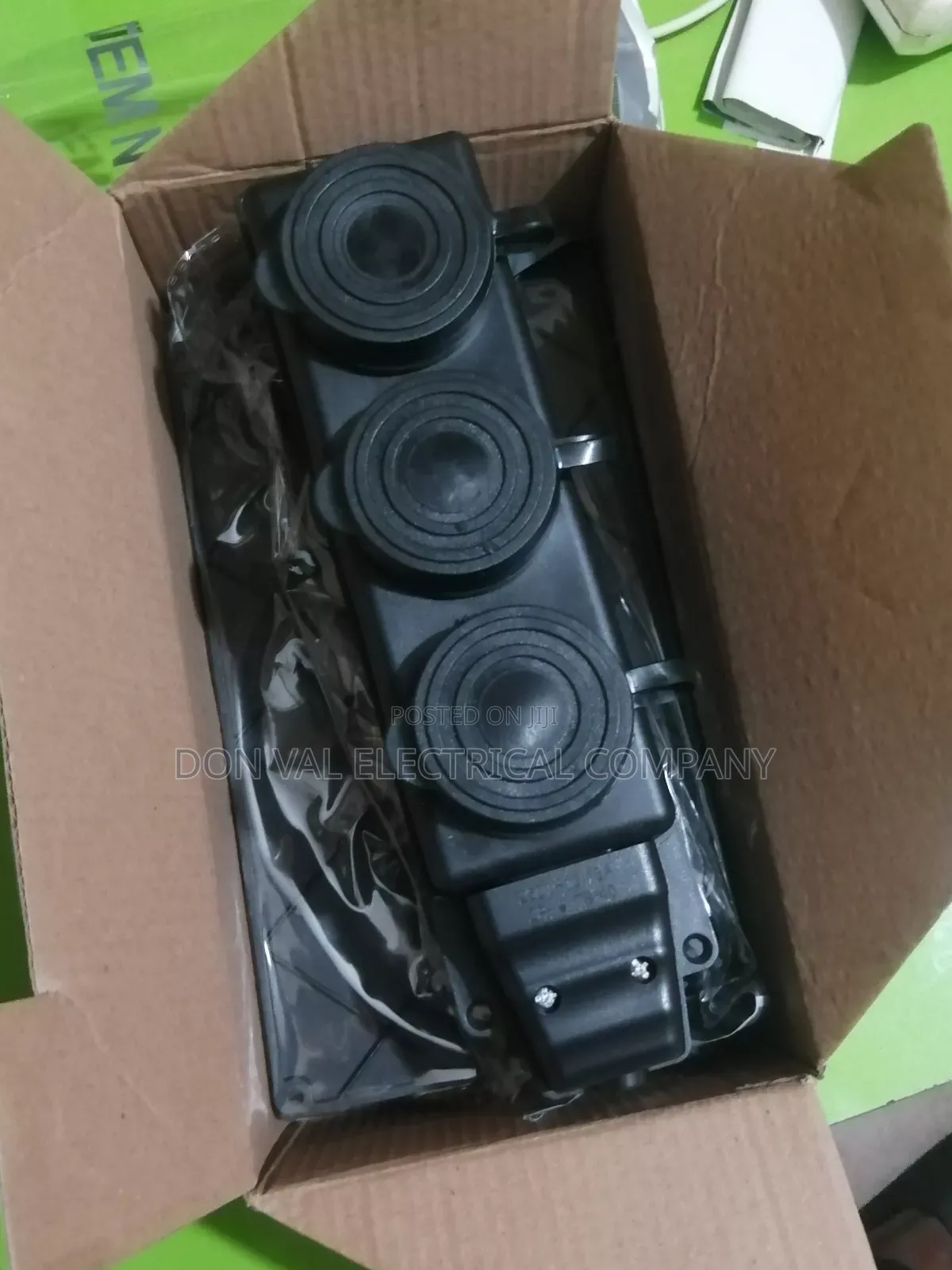3ways Extension Sockets (2pins)