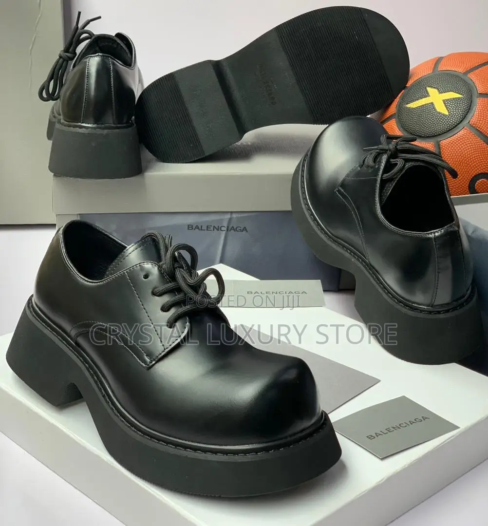 Balenciaga Quality Luxury Crafted Men Shoe