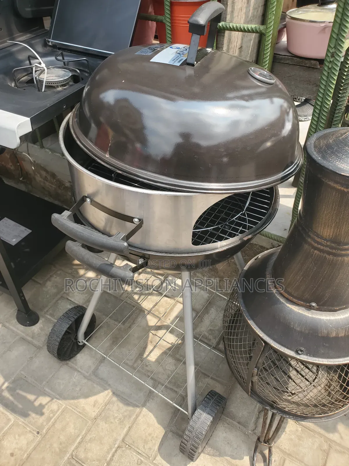 Charcoal BBQ With Pizza Oven