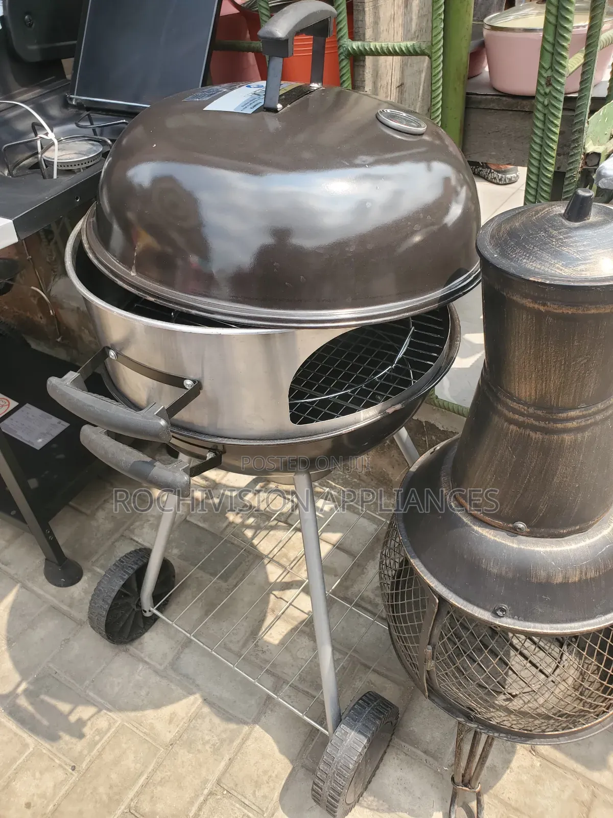 Charcoal BBQ With Pizza Oven