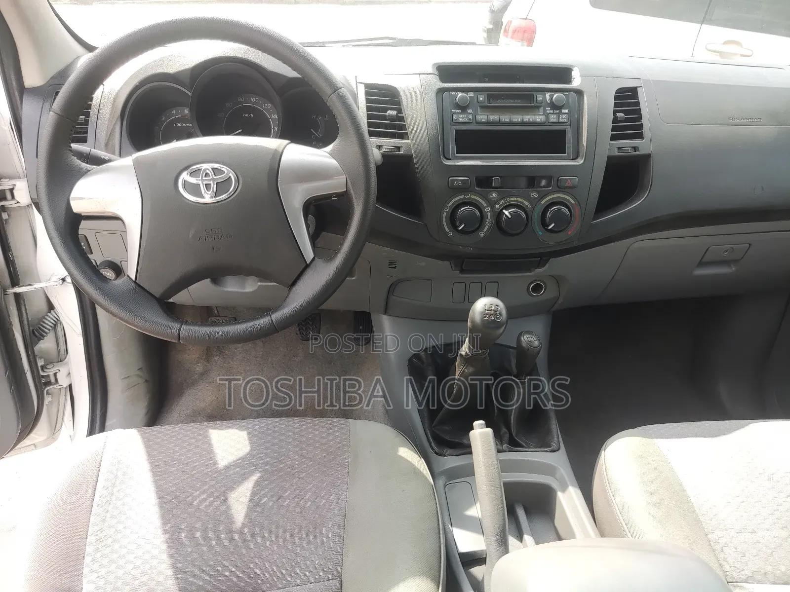 Toyota Hilux 2.5 D-4D SRX 2011 White