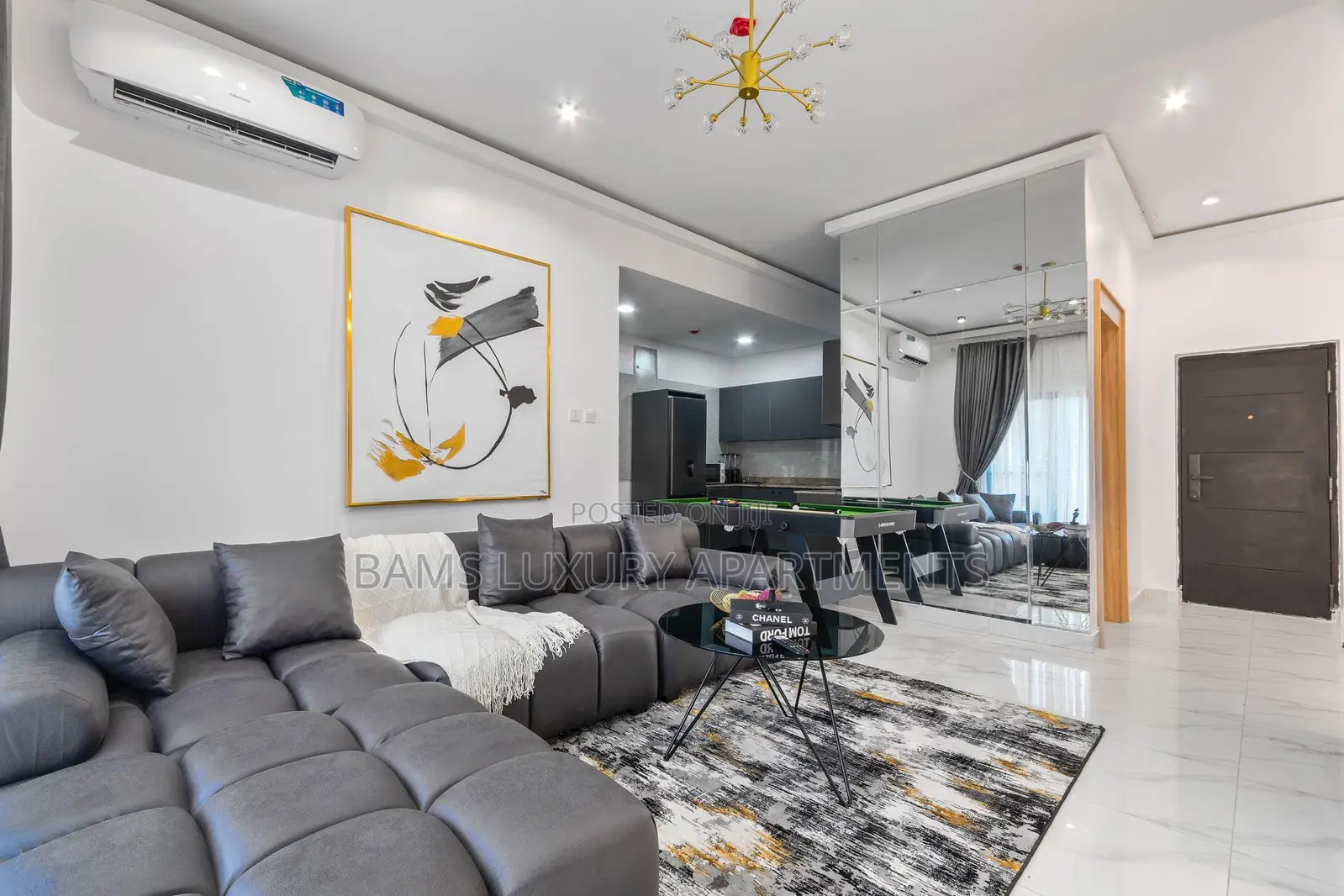 Grey Unit 2 Bedroom Apartment With Snooker ,Table Tennis