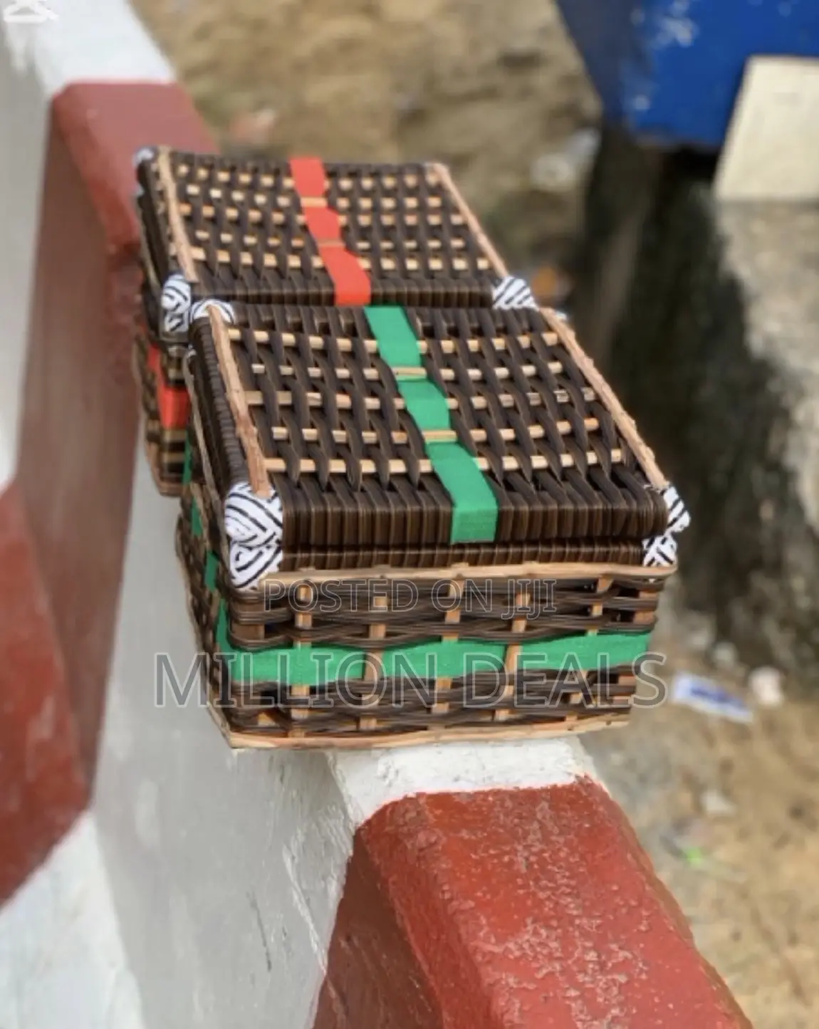 Cool Classic Raffia Straw Mini Laundry/Gift Basket Box