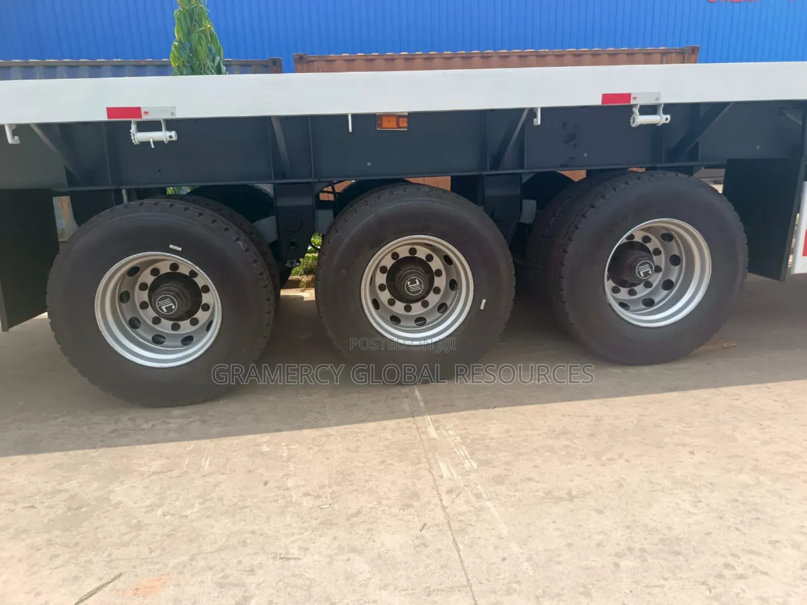 Brand New Flat Bed Semi-Trailer for Container