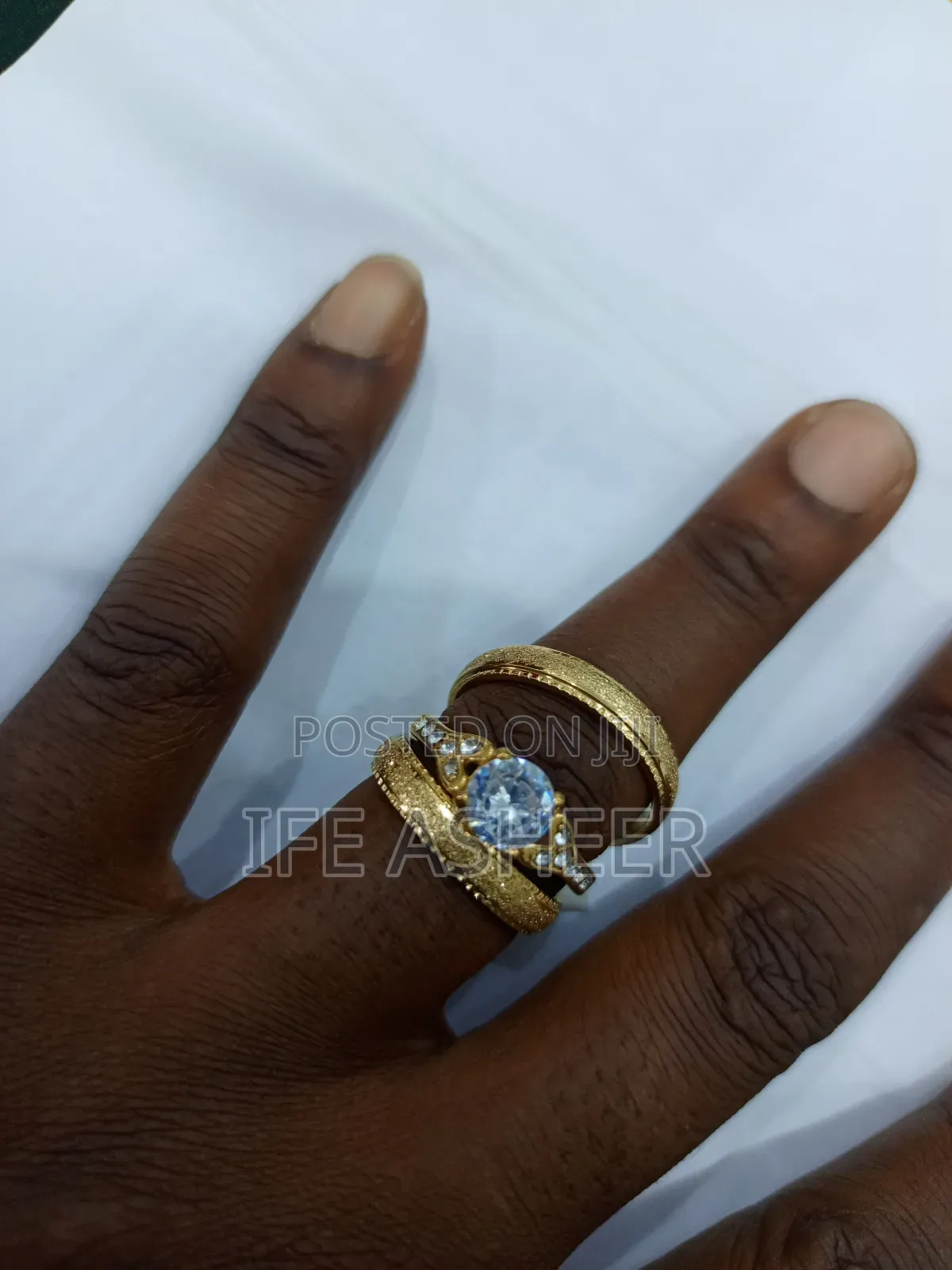 Couples Set of Wedding Ring Z01 - Gold