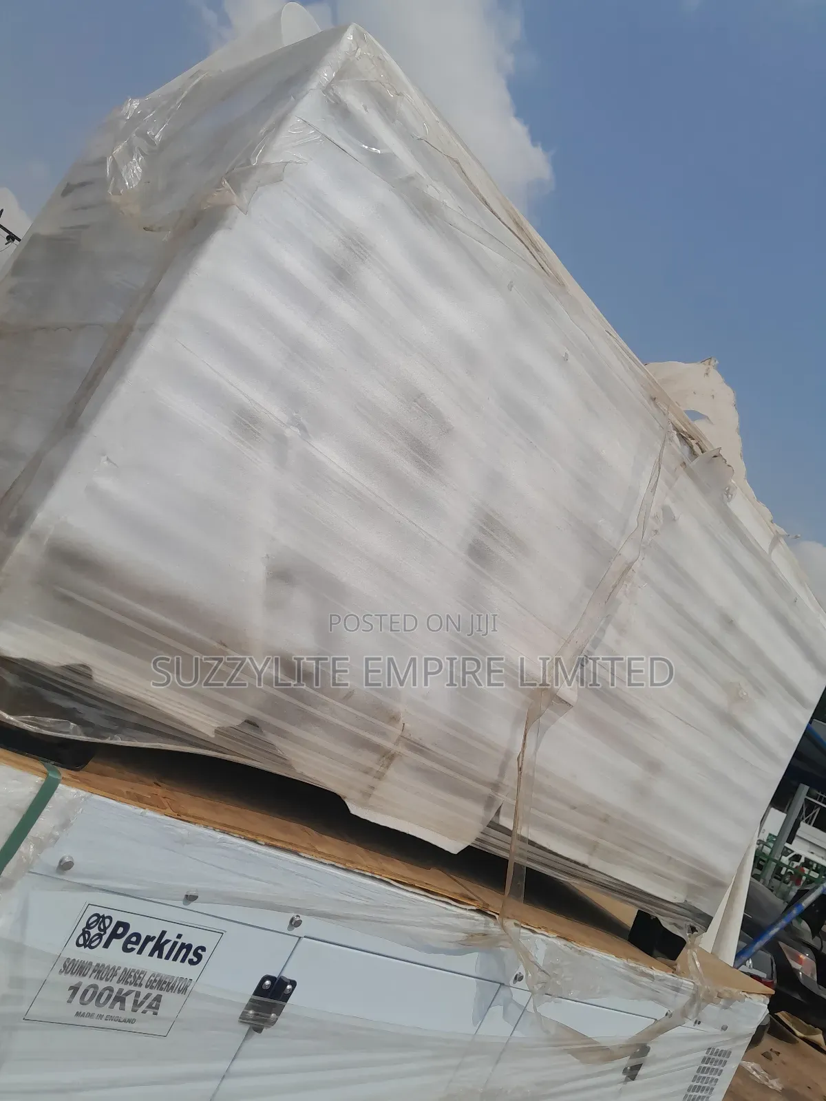 Perkins 15kva England Engine Soundproof Generator