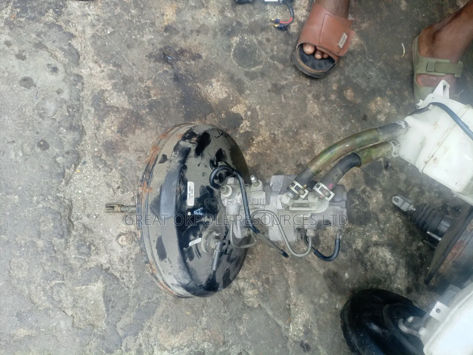 Toyota Sienna Master Cylinder and Booster 2005,06