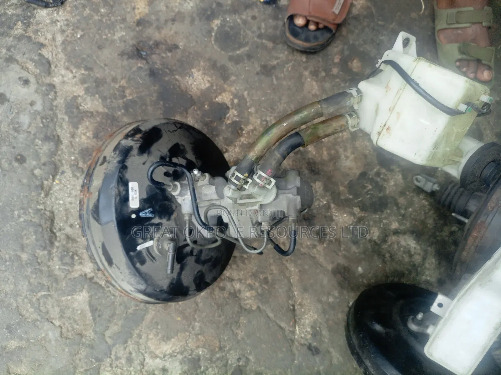 Toyota Sienna Master Cylinder and Booster 2005,06