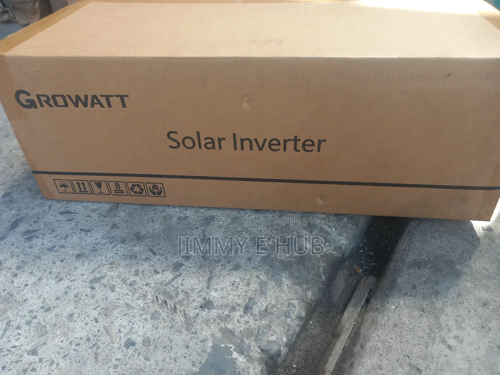 Growatt SPF 6000 Es Hybrid 6kw 48v Big Pv Input Inverter