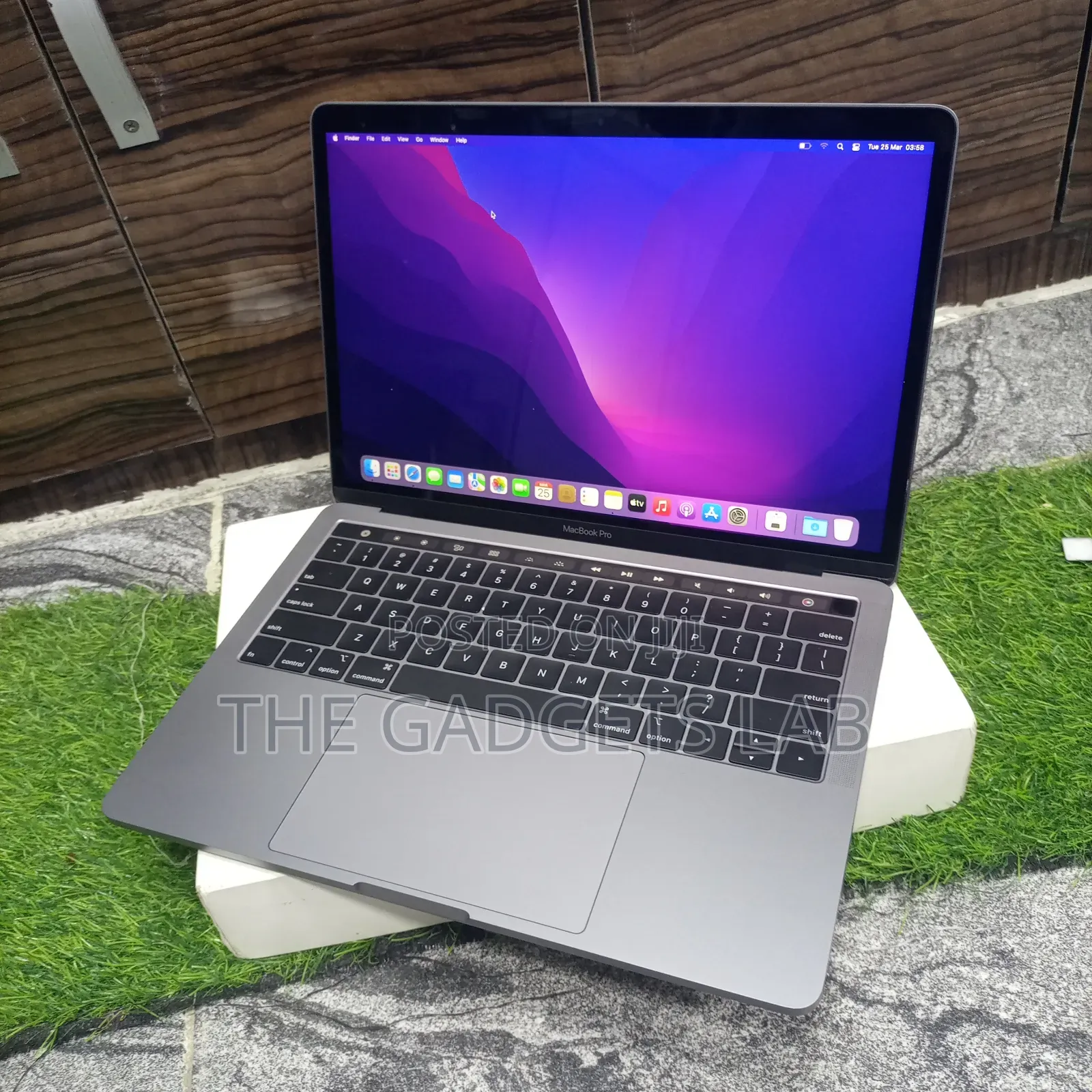 Laptop Apple MacBook Pro 2019 16GB Intel Core I7 SSD 256GB