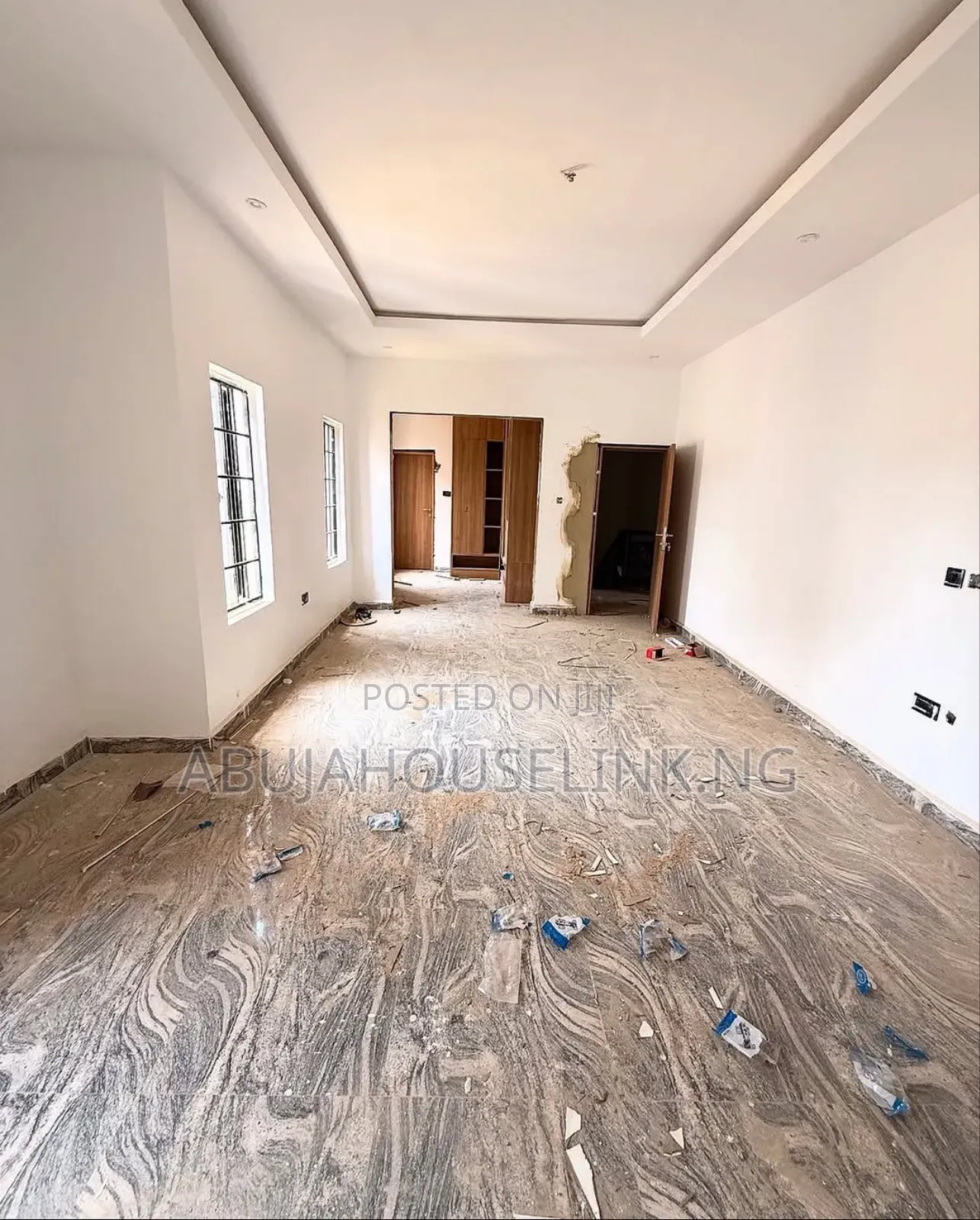 4bdrm Townhouse/Terrace In Guzape Main Abuja For Sale