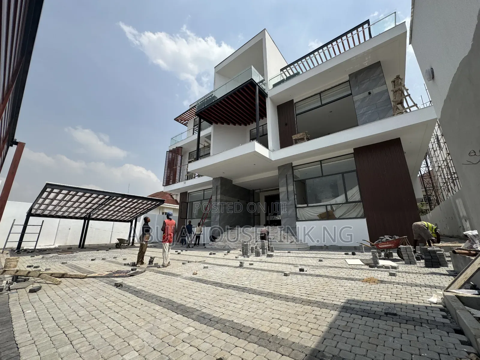 8bdrm Duplex in Asokoro Main Abuja, Guzape District for sale
