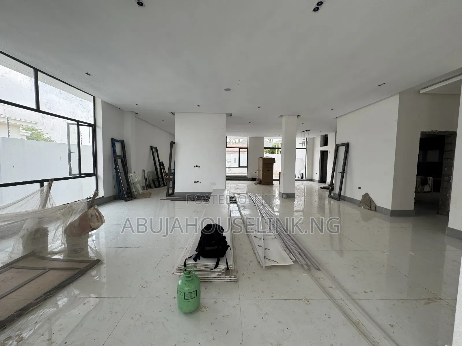 8bdrm Duplex in Asokoro Main Abuja, Guzape District for sale