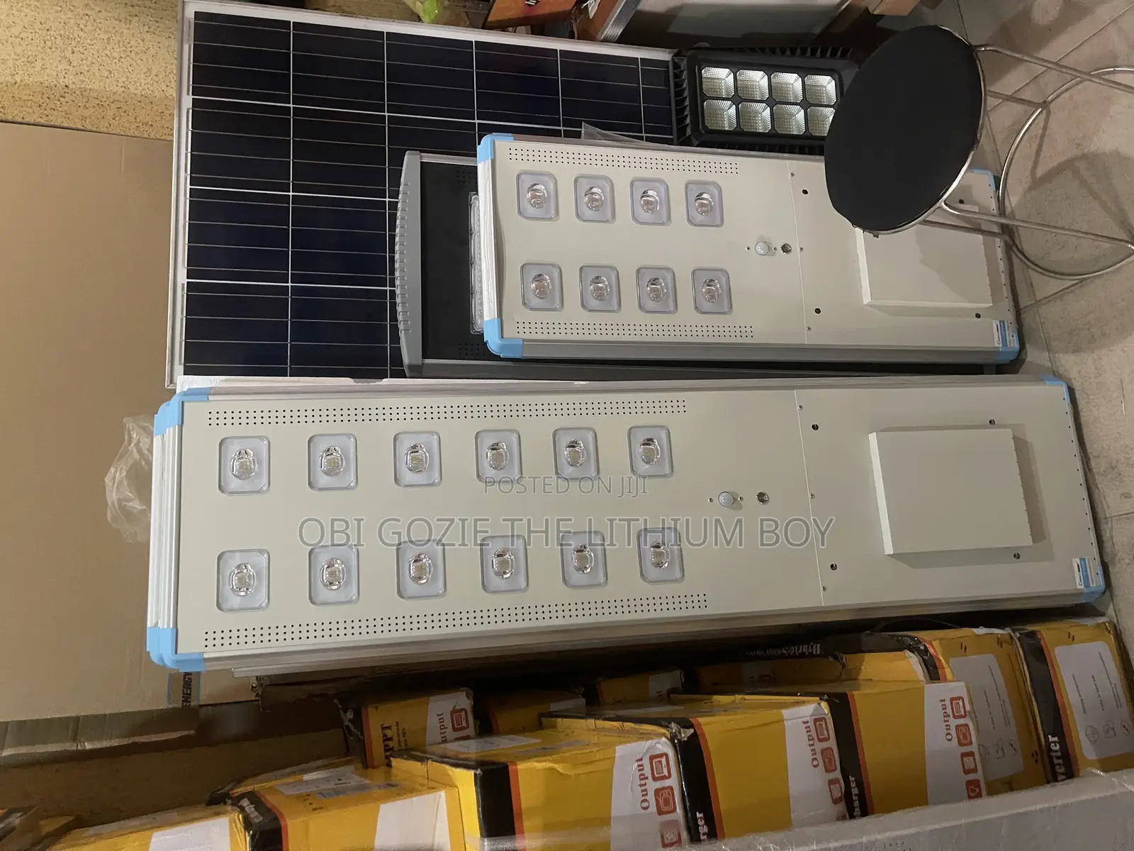 12 Eyes All in One Cworth Energy Street Light Available.