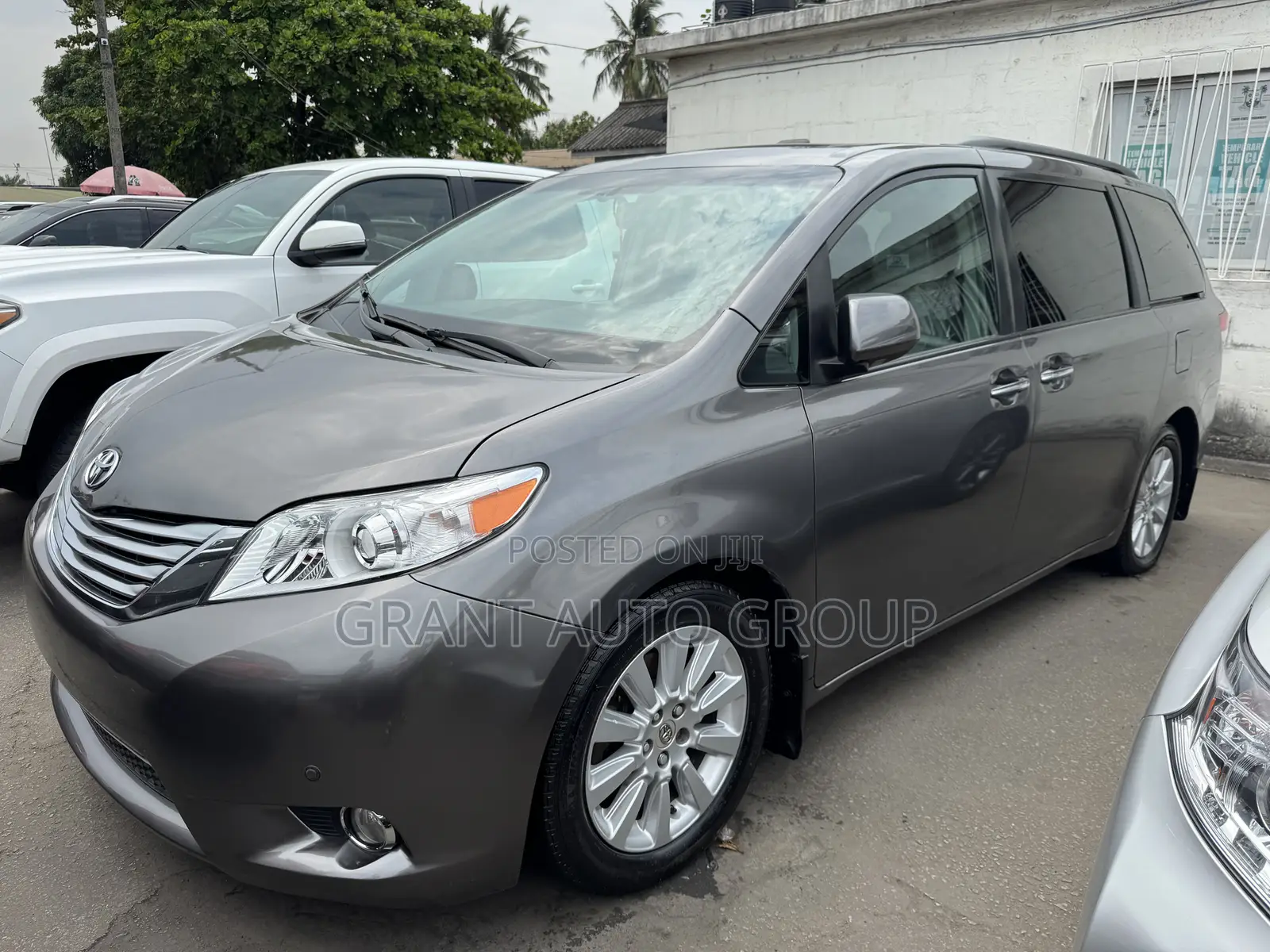 Toyota Sienna Limited 7 Passenger 2012 Gray