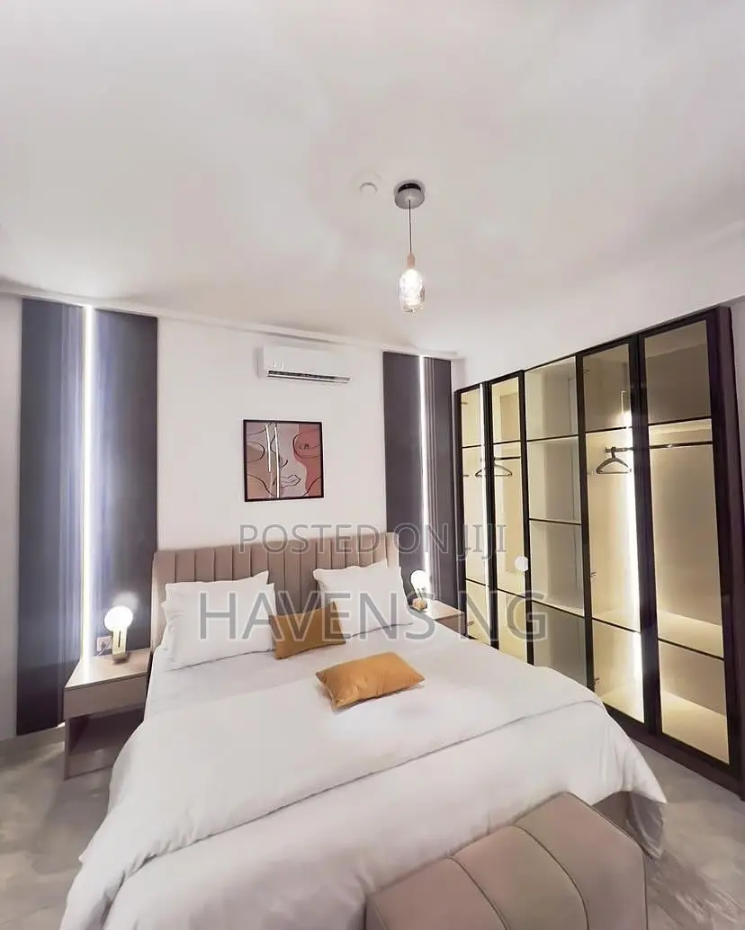 Luxury 3-Bedroom Smart Apartment