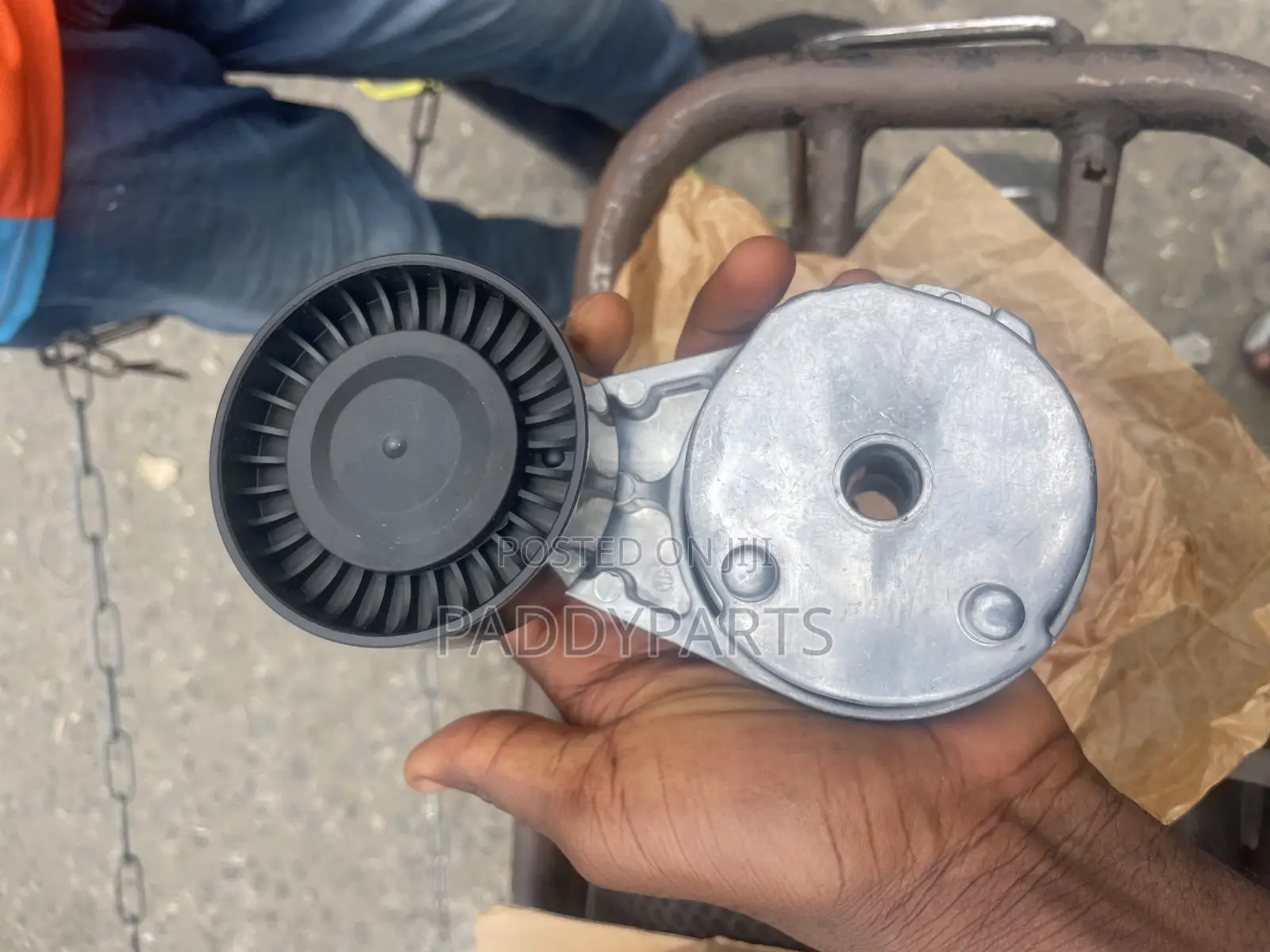 Land Rover Lr4 Engine Belt Tensioner (2010-2016)
