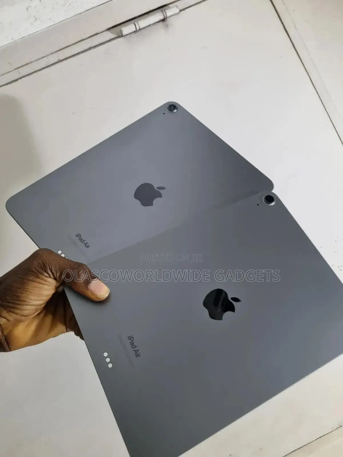 New Apple iPad Air (2022) 64 GB Gray