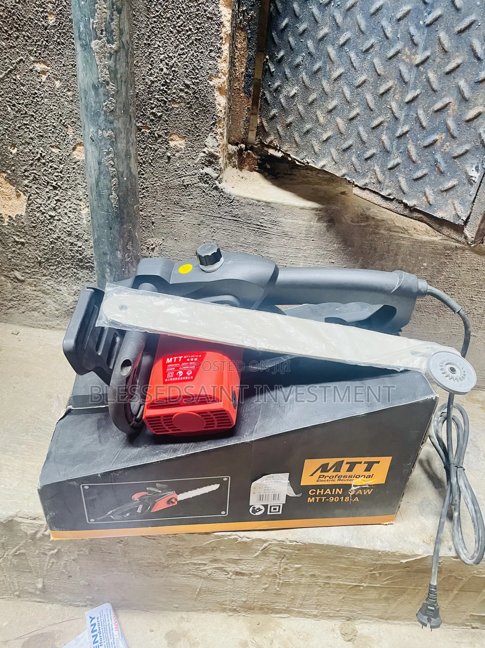 Electric Chainsaw Machine 18”