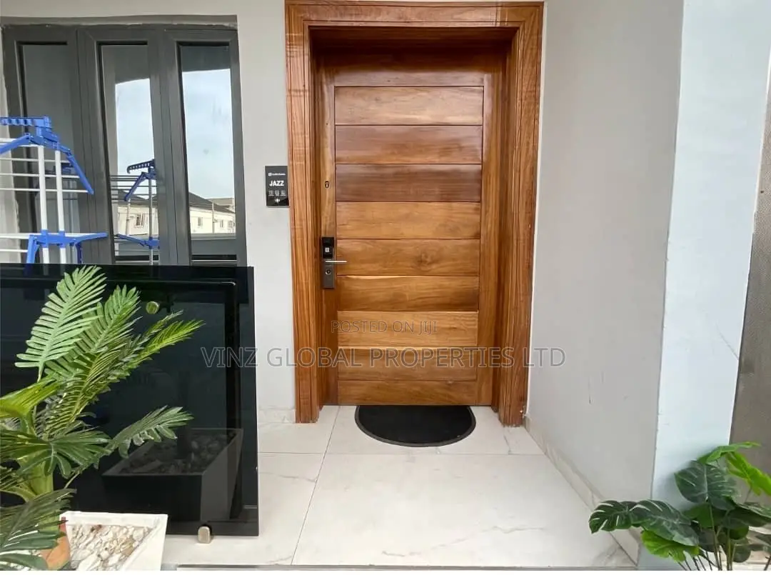 Luxury 2 Bedroom Apartment With Excellent Facilities