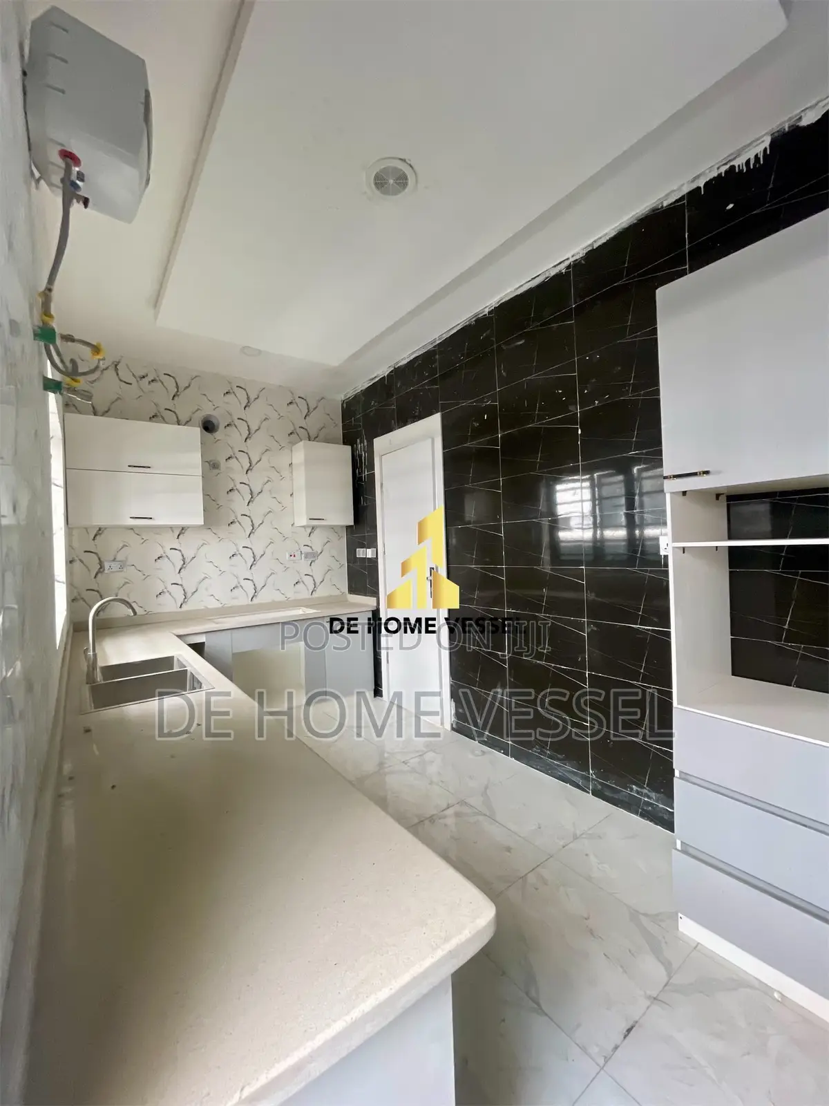 4bdrm Duplex in Ikota for sale