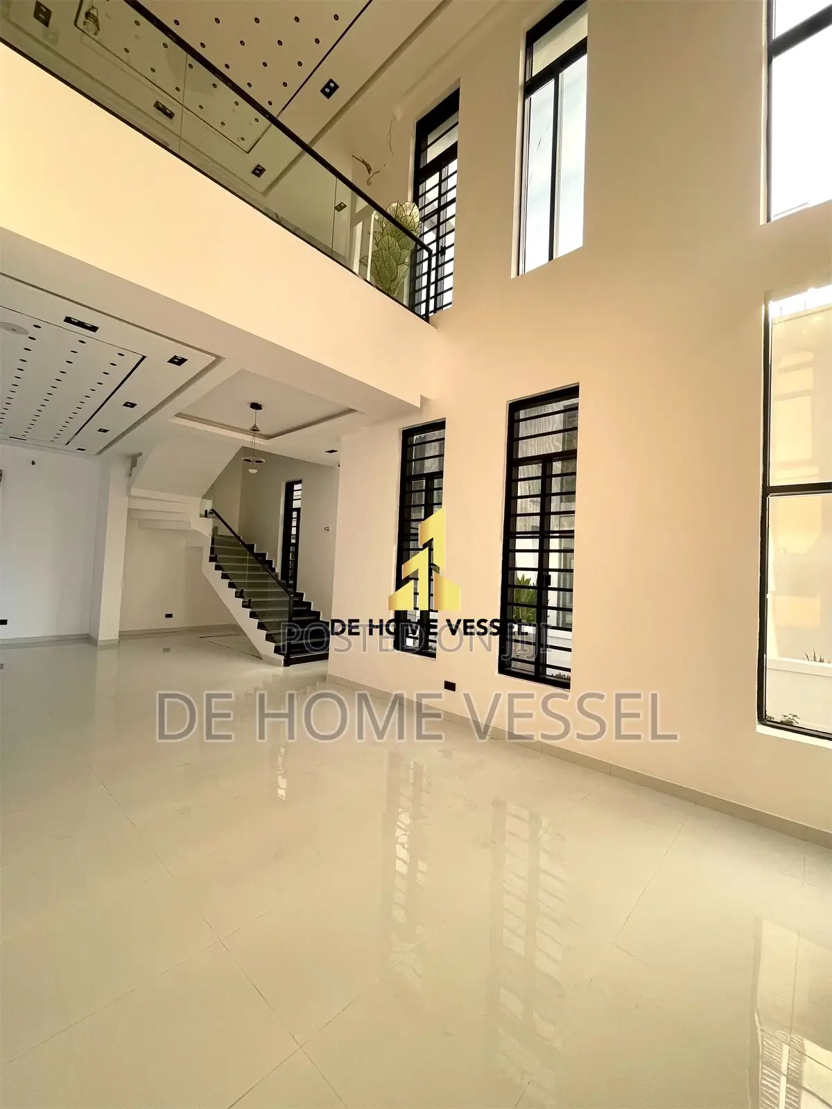 5bdrm Duplex in Osapa london for sale