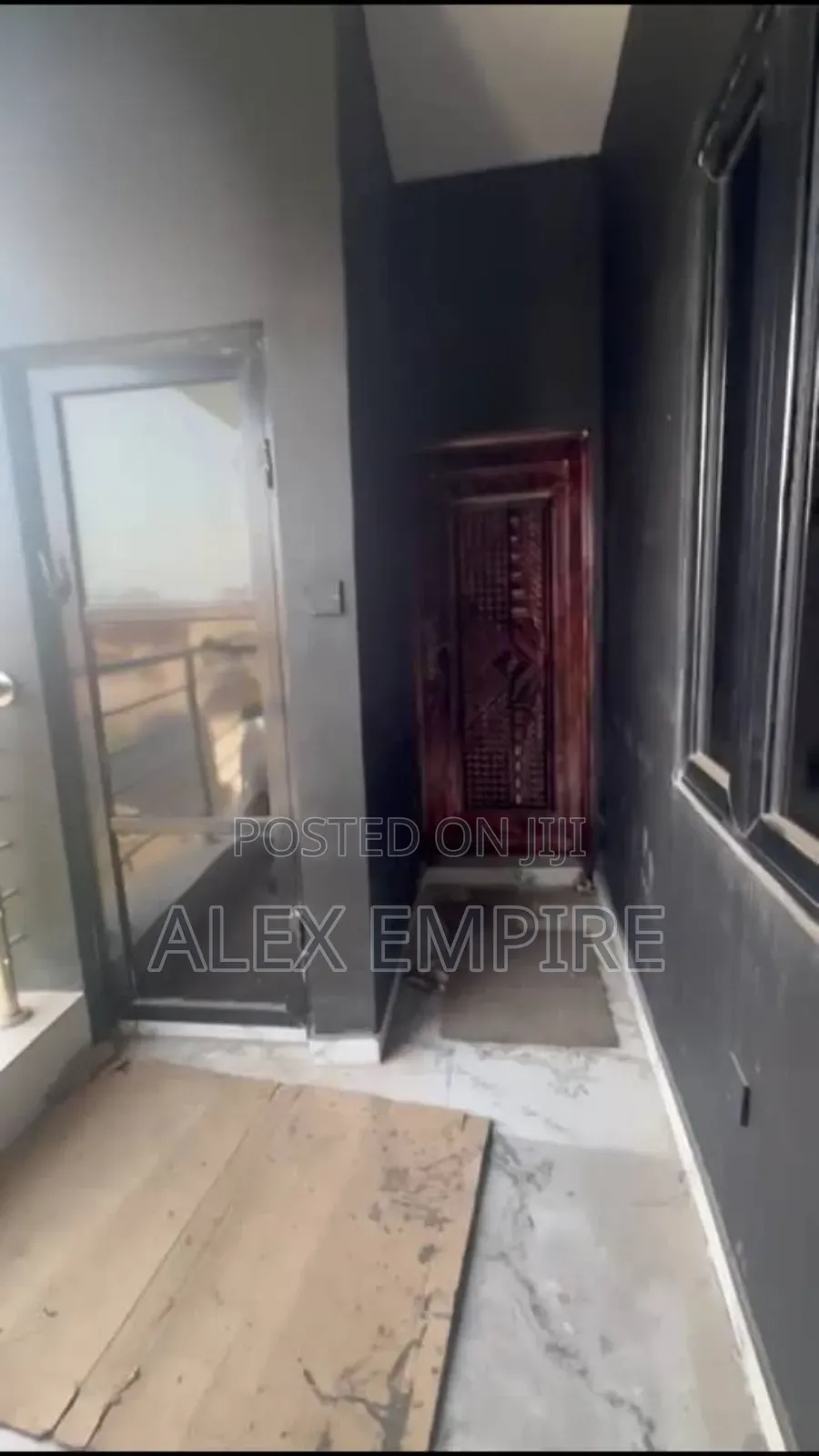 Mini Flat in Ago Palace for rent