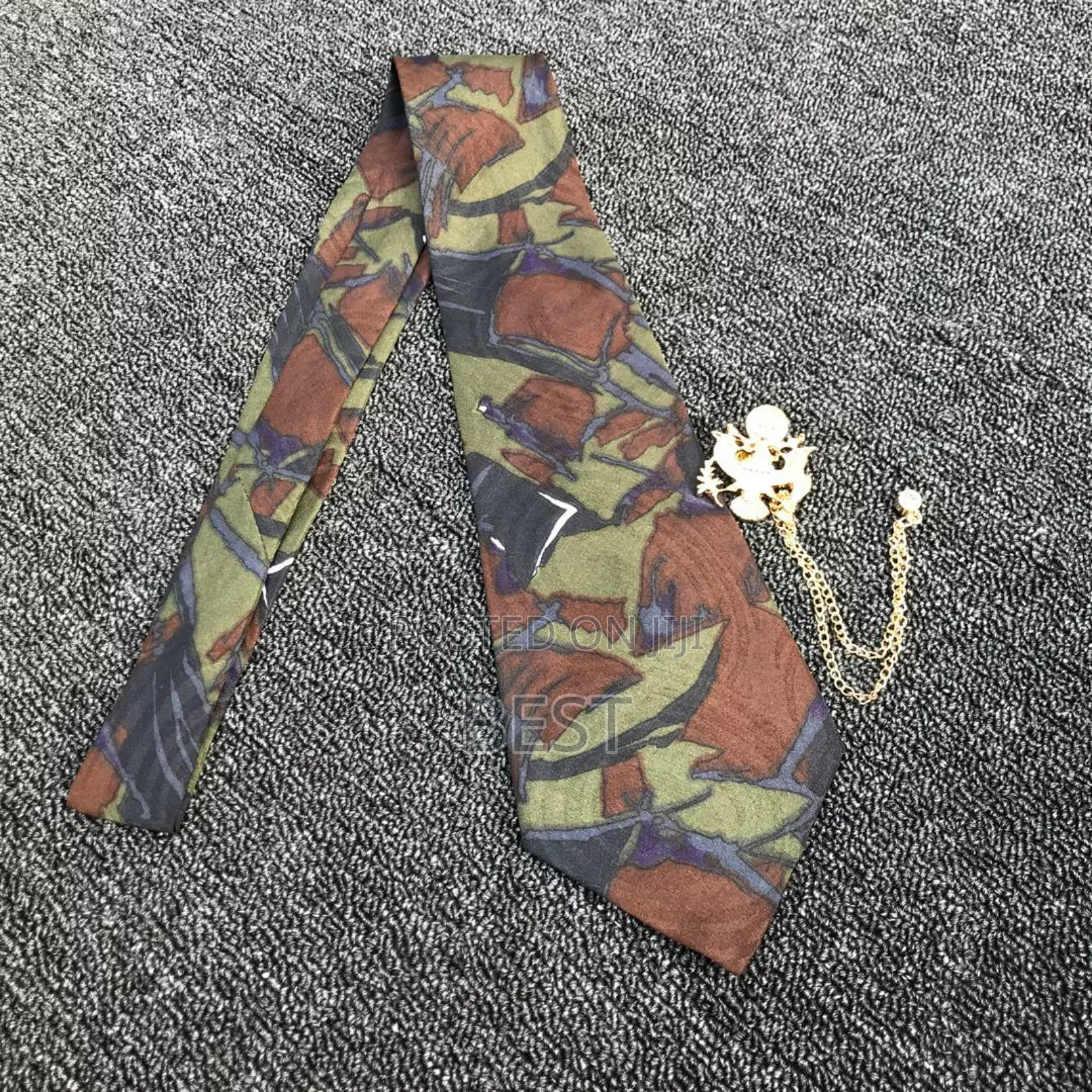 Luxury Vintage Ties With Accessories. But Can Be Sold Sep 